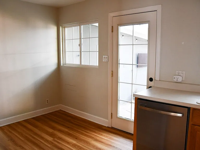 1210 E Oakmont Ave — Photo 18