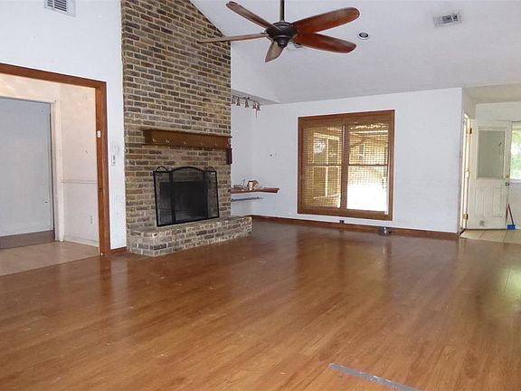 3rd image of 15514 Canterbury Forest Dr