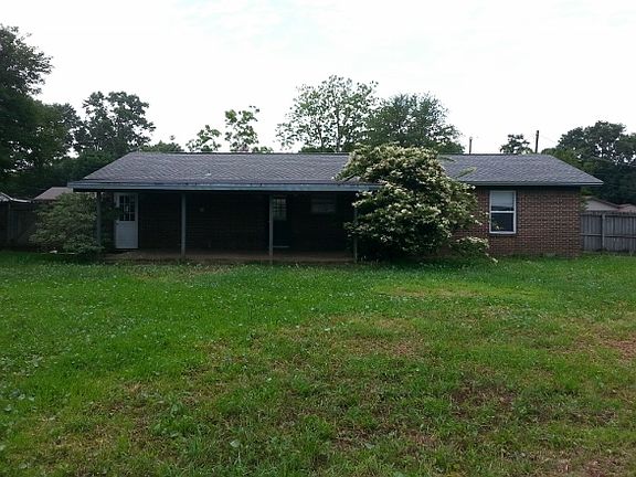 3rd image of 370 Crestfield Cir