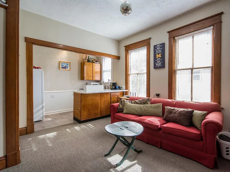 158 Prospect Ave NE #3 — Photo 6