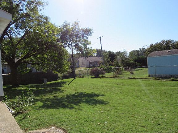 5th image of 2310 Bulfinch Ave