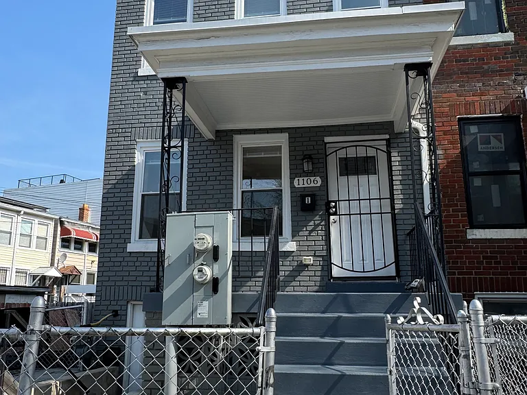1106 Owen Pl NE #A — Photo 2
