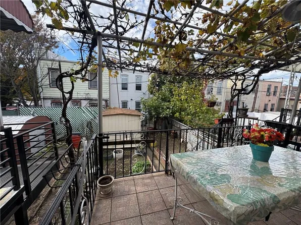 1992 West 13th Street image 21 of 23