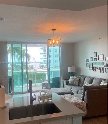 4th image of 509 Harbor Island Dr #509