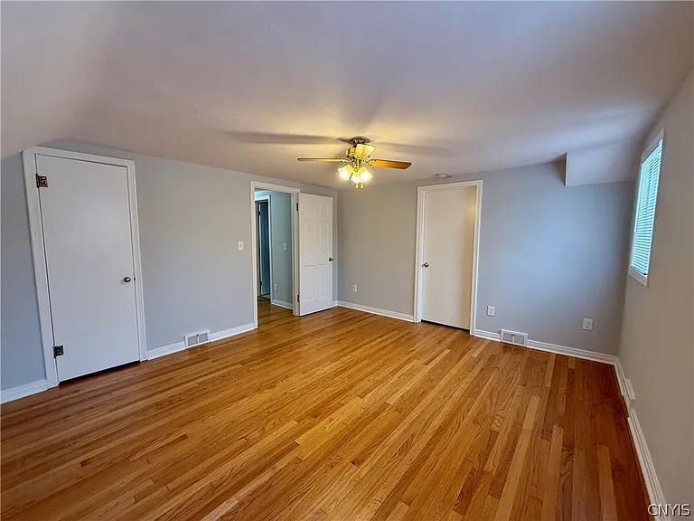 223 Cleveland Blvd — Photo 40