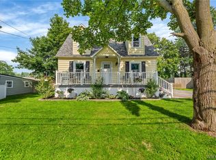 440 N 3rd St, Lewiston, NY 14092