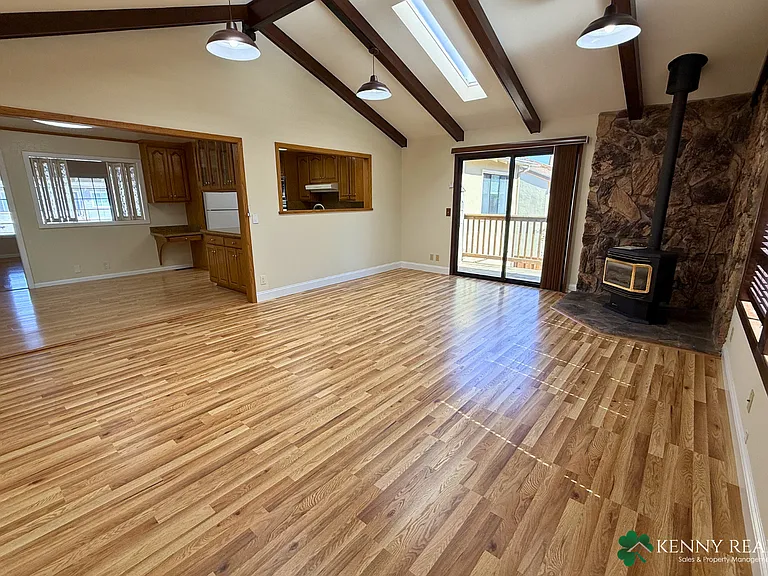 345 Granada Dr — Photo 12
