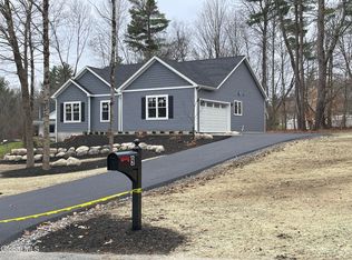 9 Campbell Dr, Wilton, NY 12831