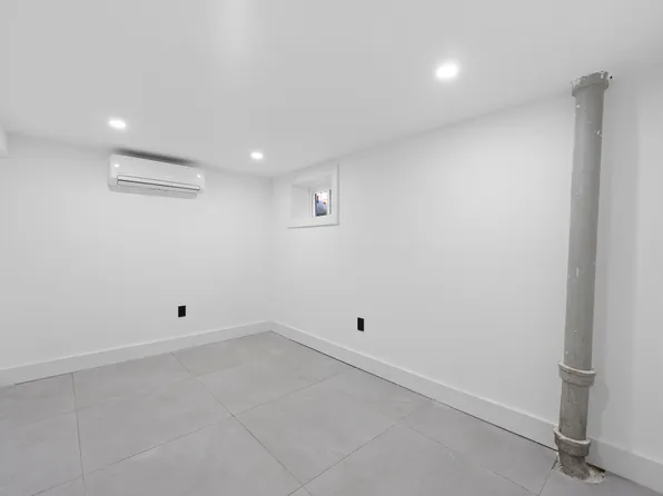 179-11 120th Avenue image 27 of 35