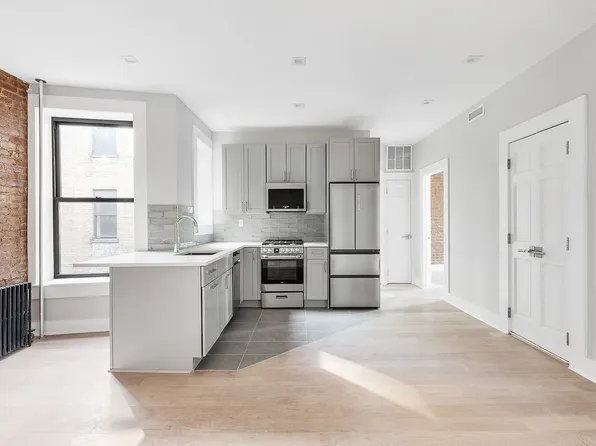 45 Argyle Rd APT 2B, Brooklyn, NY 11218