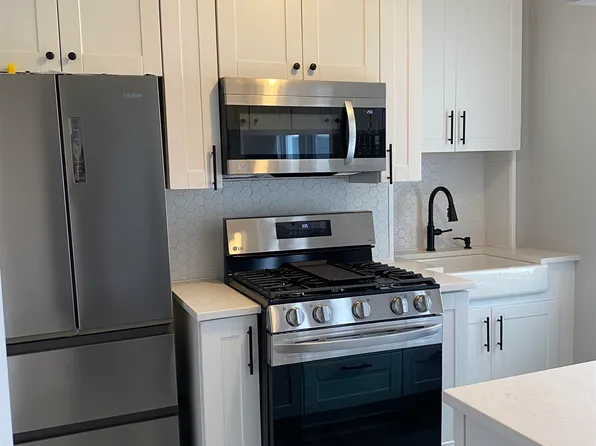 70 Poplar Street image 3 of 19