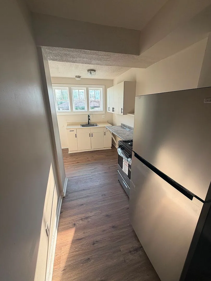 3 bed, $1,229 — Photo 3