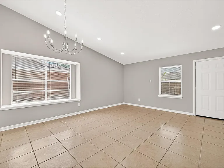 7646 Winkle Wood Ln — Photo 8