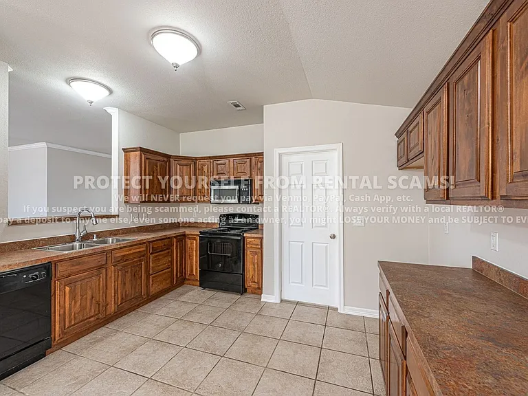 741 Harvest St — Photo 8