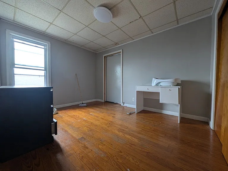 165 Smith St #3 — Photo 6