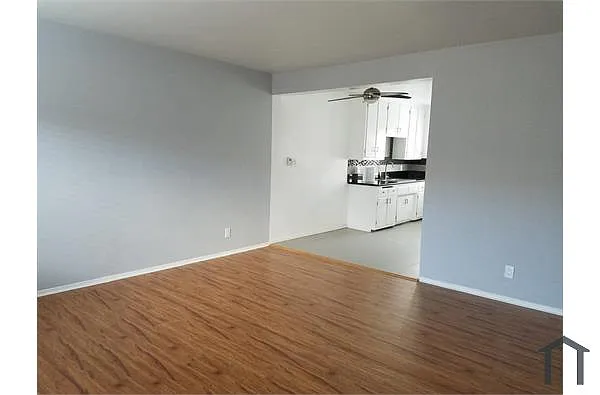 Building Photo - 1414 W 225th St