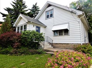3271 S 92nd St, Milwaukee, WI 53227