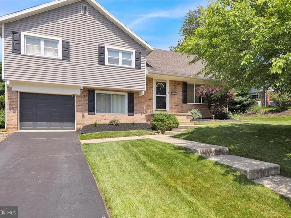 911 Evergreen Dr, Wyomissing, PA 19610