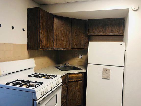 2nd image of 6642 Marsden St Floor 2