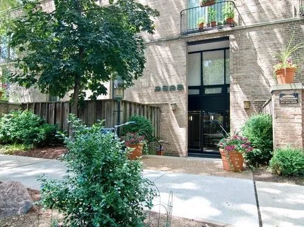 2828 N Burling St APT 206, Chicago, IL 60657