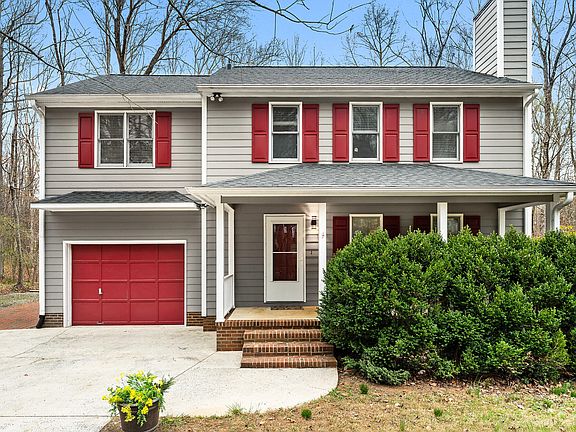 2nd image of 104 Pointe Pl