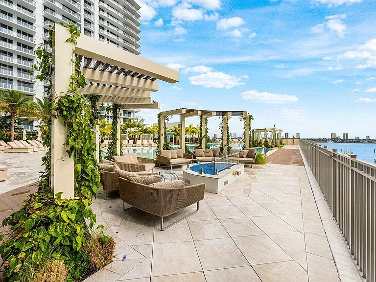 220 Lake Shore Dr #1415 — Photo 56