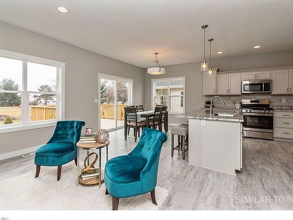 3rd image of 5005 Walker Cir