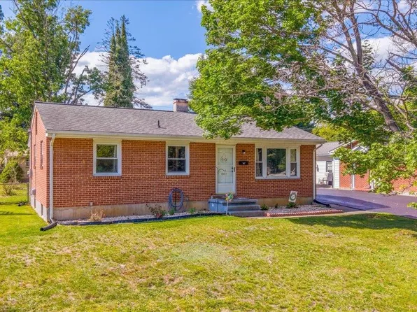 807 7th St, Radford, VA 24141