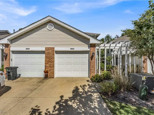 15588 Foxglove Ln, Cleveland, OH 44130