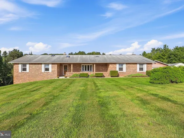 1716 Gablehammer Rd, Westminster, MD 21157