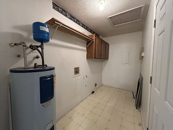 5th image of 1021 White Cir