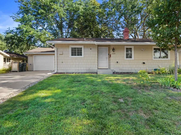 1214 Chicory Way, Sun Prairie, WI 53590