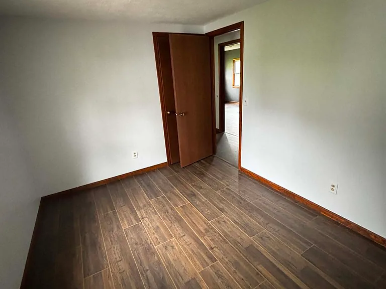 92 Daytona Ave — Photo 25