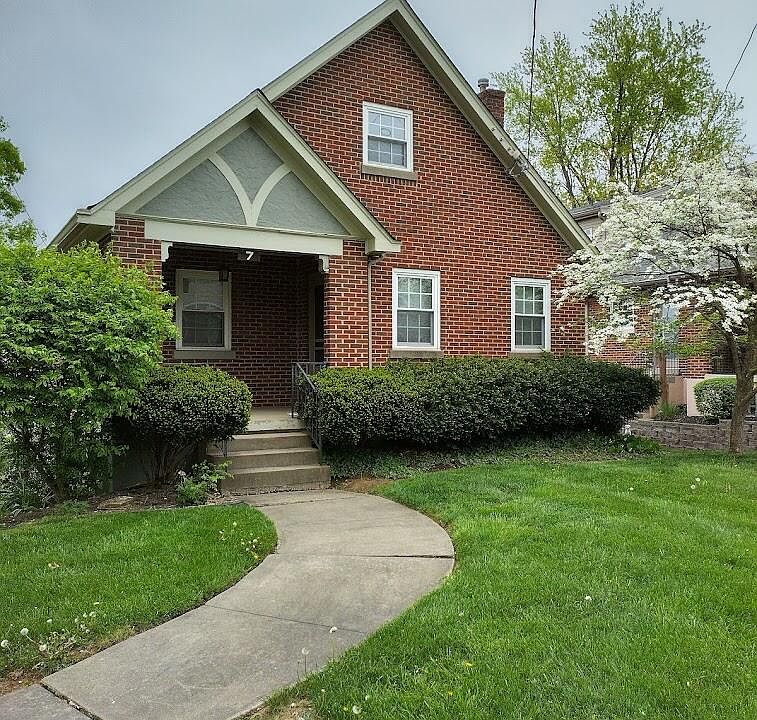 1st image of 7 W Henry Clay Ave