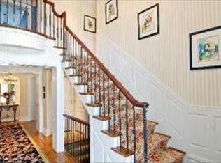 178 Maple Hill Rd, Glencoe, IL 60022