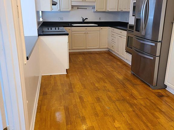 3rd image of 508 Brechin Dr