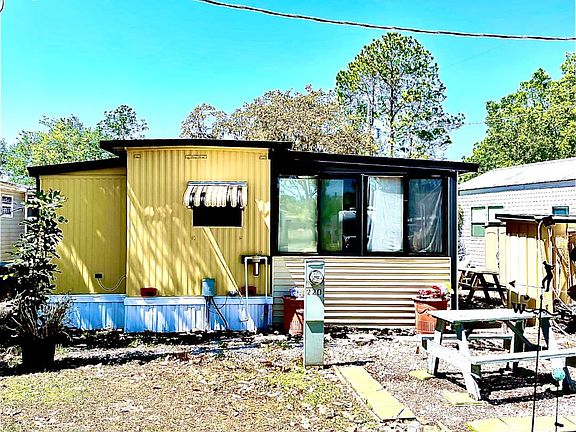 3rd image of 2206 Chaney Dr #215