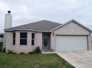 1124 Hilltop Dr, San Marcos, TX 78666