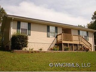 3rd image of 2 Myra Pl
