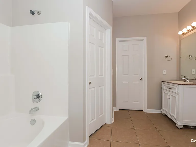 2136 Pine Glen Ct — Photo 8