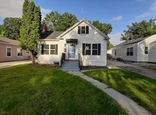 314 9th St NW, Minot, ND 58703