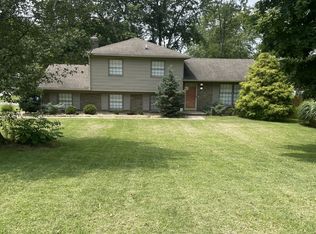 4412 Stony Brook Dr, Jeffersontown, KY 40299