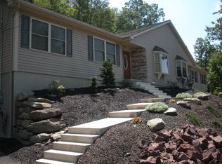 86-B Harris St, Dallas, PA 18612