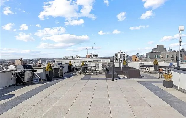 Rented by Compass | media 16