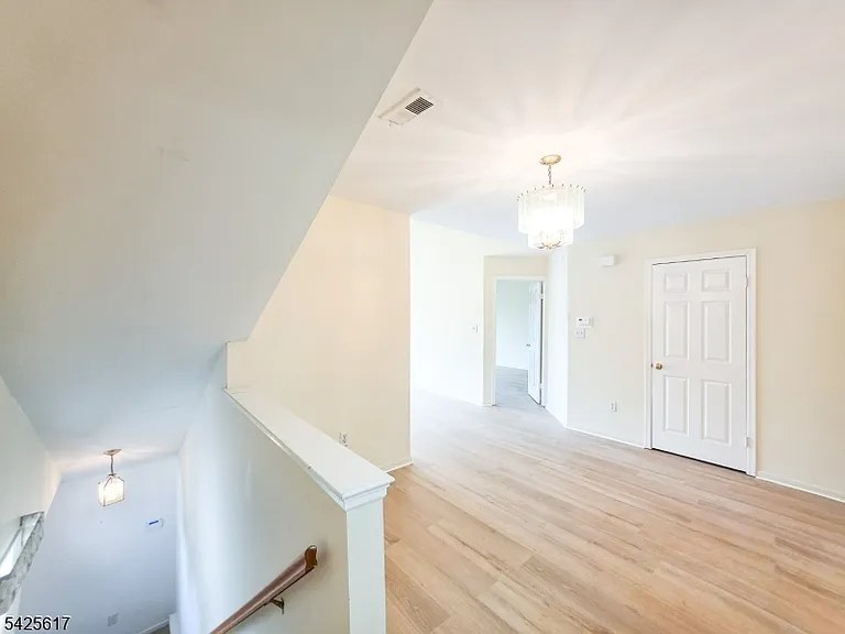 1H Rutland Ln — Photo 18