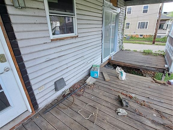 5th image of 1828 4th Ave