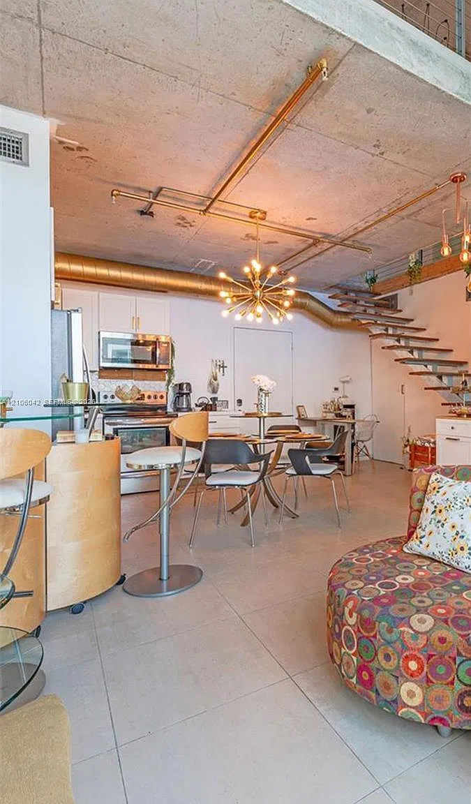 Neo Vertika Condo — Photo 1