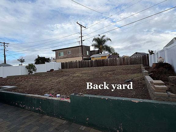 3rd image of 4219 Clairemont Dr