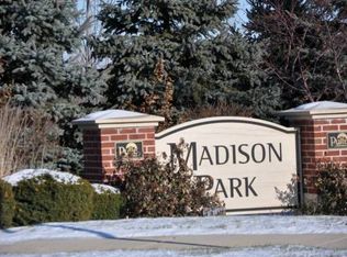 448 Conservatory Ln, Aurora, IL 60502