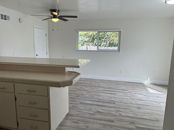 4th image of 3004 Franklin Ave